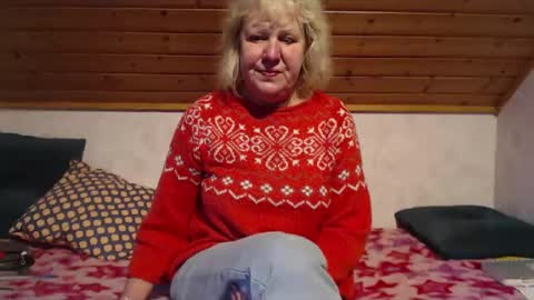 Snapshot of nikole111 chatting on 02-22-25, 12:19 Nikole1 online show from 02-22-25, 12:19