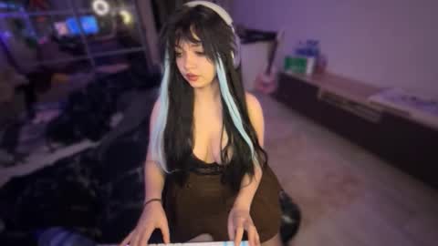 nikoli_naw online show from 11-25-25, 11:16