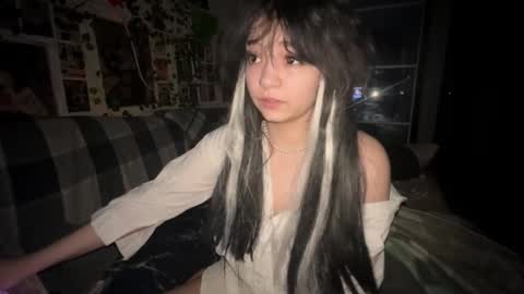 Snapshot of nikoli_naw chatting on 02-10-26, 12:15 nikoli_naw online show from 02-10-26, 12:15