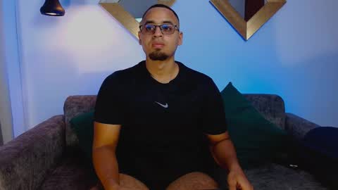 Snapshot of nikosantoss chatting on 01-08-26, 09:17 Niko online show from 01-08-26, 09:17