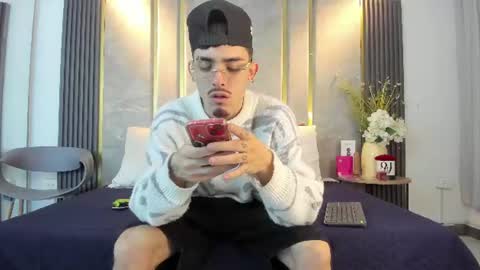 Snapshot of nikostone chatting on 06-16-26, 04:15 Niko Stone online show from 06-16-26, 04:15