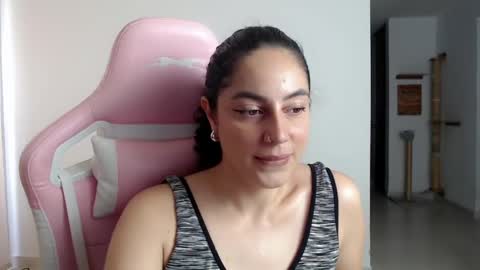 Snapshot of niky_blue chatting on 02-02-25, 09:56 niky_blue online show from 02-02-25, 09:56