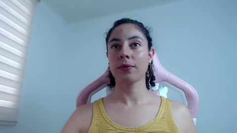 Snapshot of niky_blue chatting on 03-05-25, 12:11 niky_blue online show from 03-05-25, 12:11