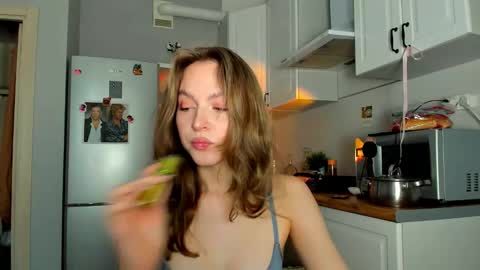 Veronica online show from 02-09-25, 08:22