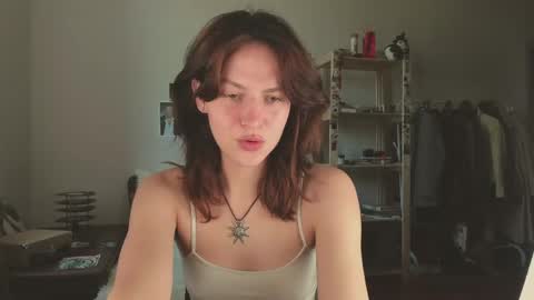 Snapshot of niky_jess chatting on 05-25-26, 10:10 Veronica online show from 05-25-26, 10:10