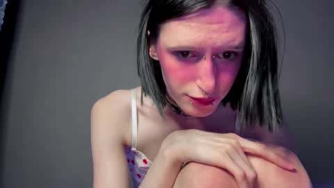 Snapshot of niky_long chatting on 04-18-26, 08:42 Niky online show from 04-18-26, 08:42