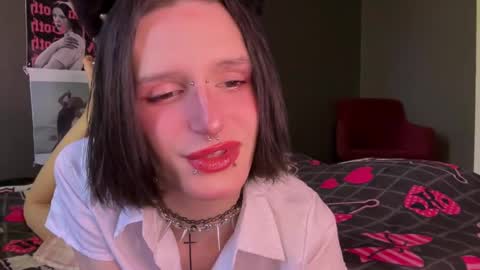 Snapshot of niky_long chatting on 05-13-26, 08:44 Niky online show from 05-13-26, 08:44