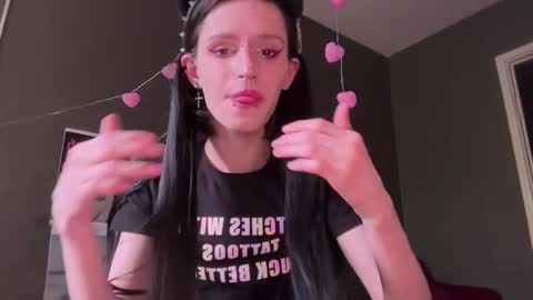 Snapshot of niky_long chatting on 05-22-26, 11:49 Niky online show from 05-22-26, 11:49