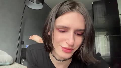 Snapshot of niky_long chatting on 05-29-26, 10:24 Niky online show from 05-29-26, 10:24