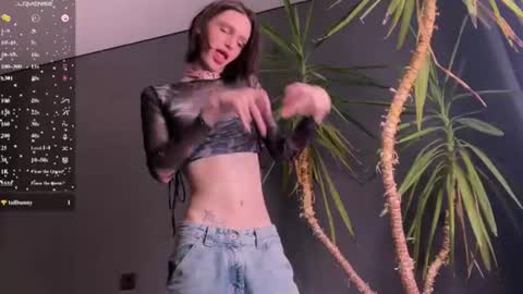 Snapshot of niky_long chatting on 06-22-26, 12:46 Niky online show from 06-22-26, 12:46
