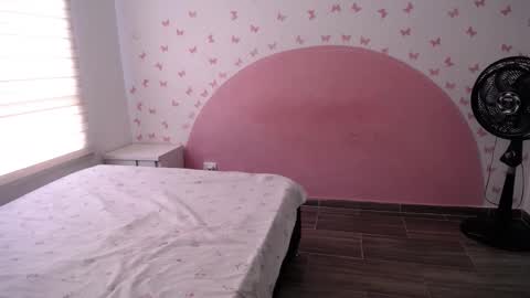 Snapshot of nila_kaia chatting on 10-12-25, 03:00 nila online show from 10-12-25, 03:00