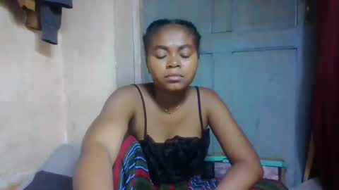 nilah online show from 05-12-26, 05:32