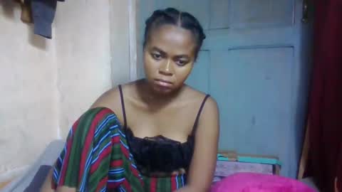 nilah online show from 05-13-26, 05:38