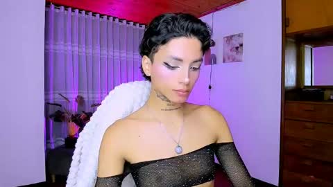 Snapshot of nilam217 chatting on 05-07-26, 02:06 Nilam online show from 05-07-26, 02:06