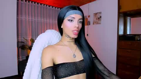 Snapshot of nilam217 chatting on 05-08-26, 01:11 Nilam online show from 05-08-26, 01:11