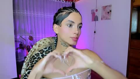 Snapshot of nilam217 chatting on 05-24-26, 09:53 Nilam online show from 05-24-26, 09:53