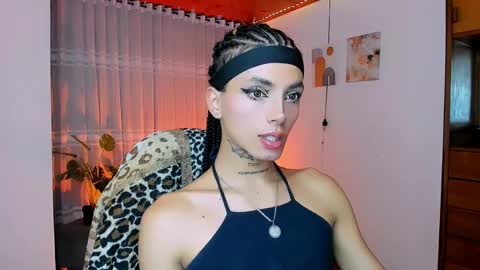 Snapshot of nilam217 chatting on 05-25-26, 10:38 Nilam online show from 05-25-26, 10:38