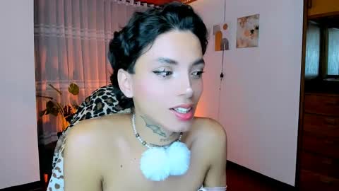 Snapshot of nilam217 chatting on 05-27-26, 12:51 Nilam online show from 05-27-26, 12:51