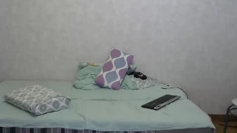 Snapshot of nilko80 chatting on 12-13-24, 08:15 nilko80 online show from 12-13-24, 08:15