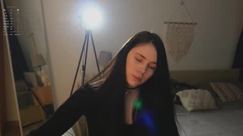 Jennet online show from 11-22-25, 03:00