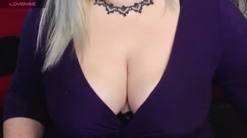 Blonde Nimpho online show from 11-10-25, 08:35