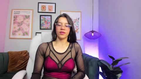 Snapshot of nina__dixon chatting on 02-06-25, 09:06 Nina online show from 02-06-25, 09:06