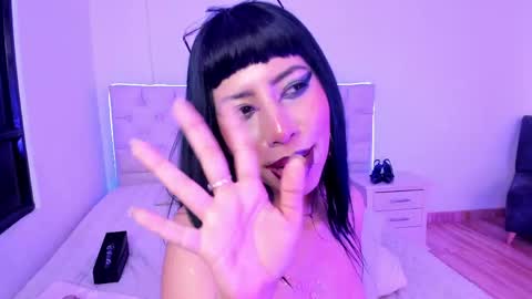 Nina Fox  online show from 05-15-26, 11:12