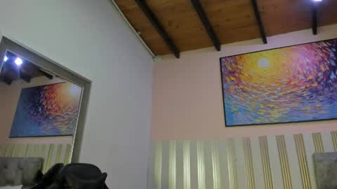 nina_glow_ online show from 05-12-26, 11:29