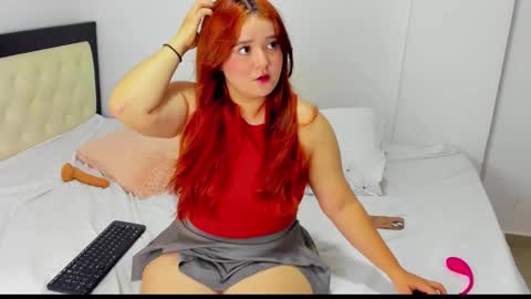 nina_martinez1 online show from 01-07-26, 06:54