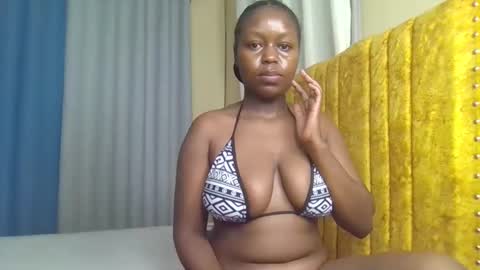 Snapshot of nina_ray1 chatting on 10-30-25, 02:13 Nina online show from 10-30-25, 02:13