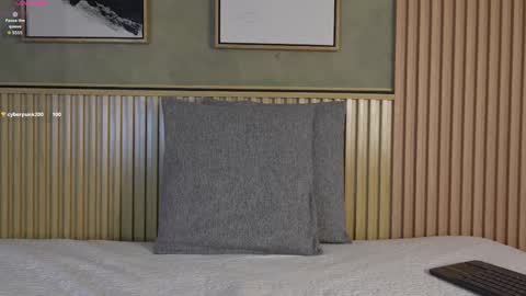 NINA online show from 12-17-25, 12:33