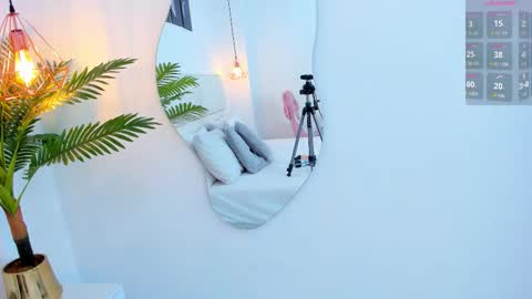 Snapshot of nina_sweetz chatting on 10-18-25, 05:57 Nina online show from 10-18-25, 05:57