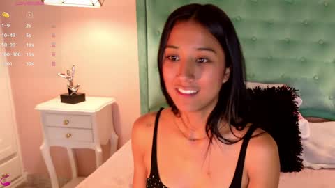 NINA BRAVU online show from 04-18-26, 12:42