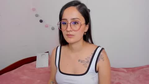 Nina online show from 10-28-25, 01:36