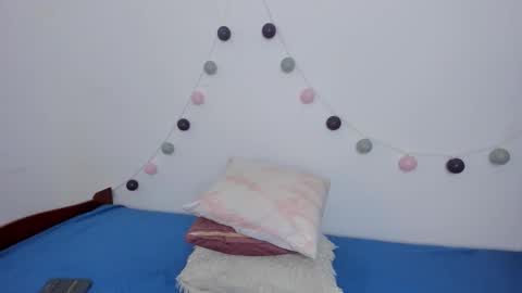 Nina online show from 12-15-25, 09:52