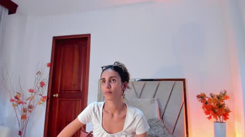 Nina online show from 01-15-25, 06:19