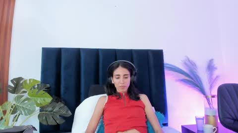 Nina online show from 09-12-25, 06:19