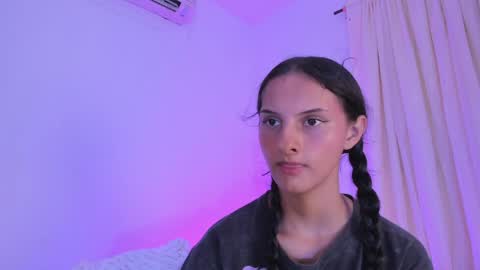 ninahtx online show from 04-12-26, 10:04