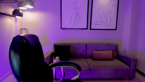 Snapshot of ninamichelle_ chatting on 07-16-26, 06:36 Nina online show from 07-16-26, 06:36