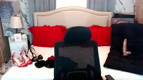 ninarussell online show from 11-04-25, 09:52