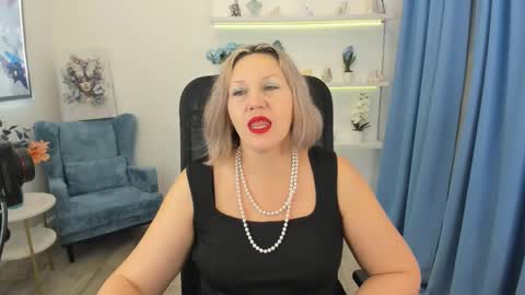 ninastarle online show from 11-23-25, 11:43