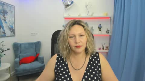 Snapshot of ninastarle chatting on 04-27-26, 11:41 ninastarle online show from 04-27-26, 11:41