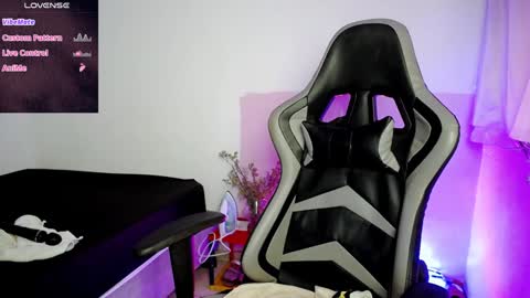 ninatinydoll1 online show from 02-03-25, 11:42