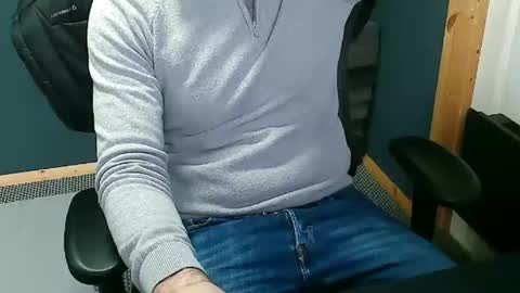 Snapshot of nineinches2222 chatting on 01-27-25, 10:06 Nineinches online show from 01-27-25, 10:06