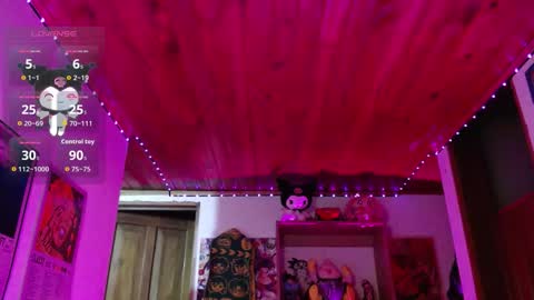 Snapshot of ninfa_ch chatting on 12-20-25, 12:40 Ninfa online show from 12-20-25, 12:40