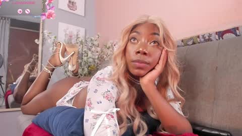 NINI  online show from 12-15-24, 03:31