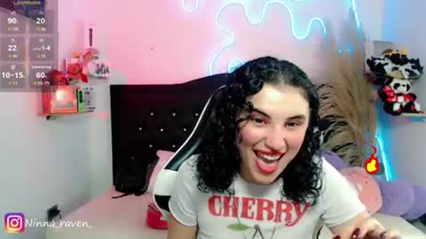Snapshot of ninna_raven chatting on 07-18-26, 10:35 Ninna online show from 07-18-26, 10:35