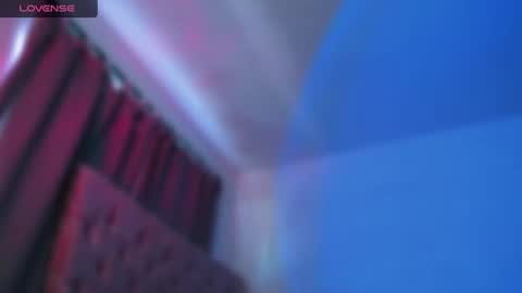 Snapshot of ninonbeart chatting on 07-15-26, 12:54 Ninon Beart online show from 07-15-26, 12:54