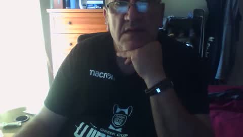 Dennis online show from 09-29-25, 03:17