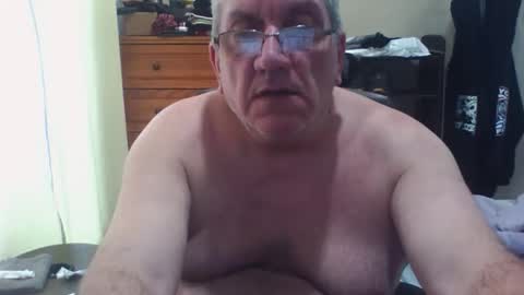 Snapshot of nionios67 chatting on 01-05-26, 05:27 Dennis online show from 01-05-26, 05:27